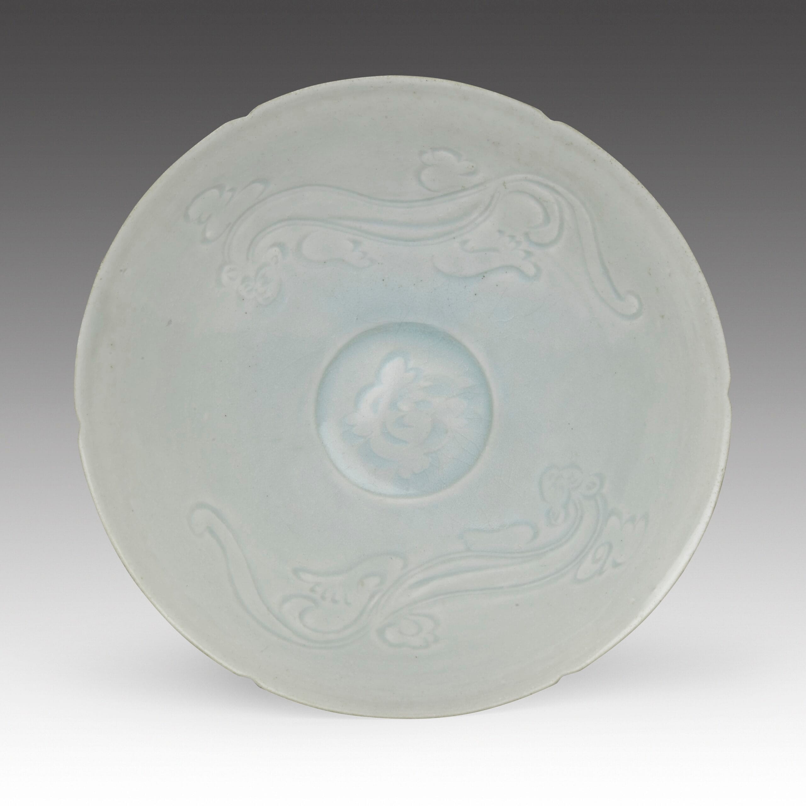 a Chilong patterned qingbai bowl